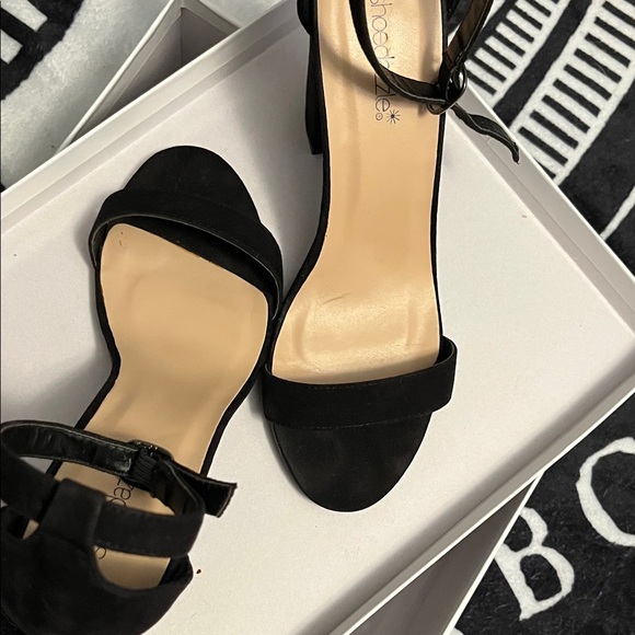 Shoe Dazzle Black Ankle Strap Heels - Picture 6 of 11